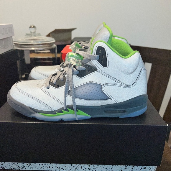 Air Jordan 5 | Big Kids | Size 7Y - Picture 5 of 6